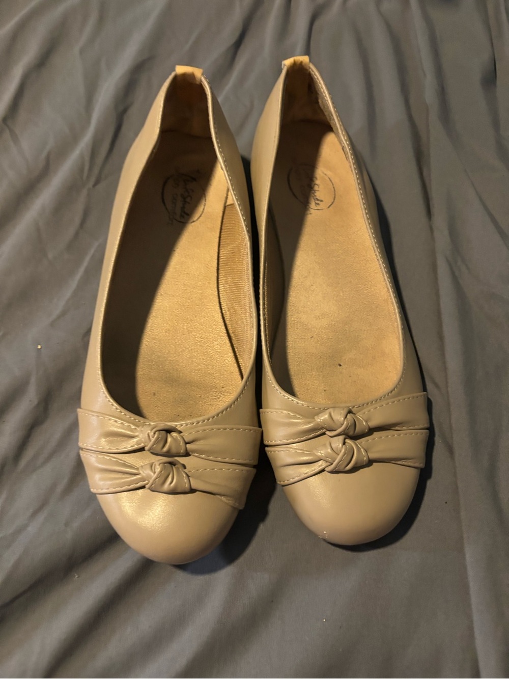 Women's Neutral Knot-Detail Ballet Flats